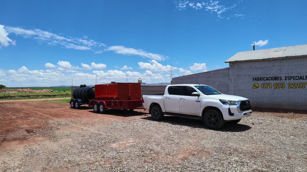 Entrega de pipa nodriza y remolque a Torreón